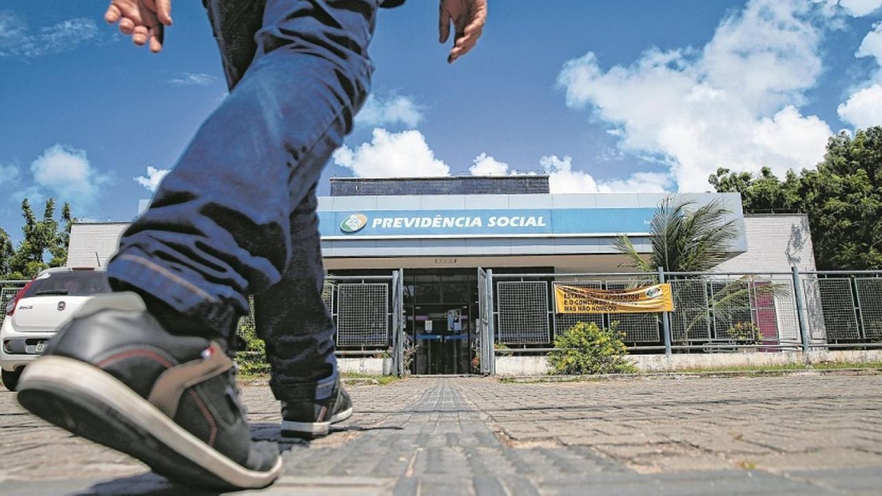 14 salario do INSS