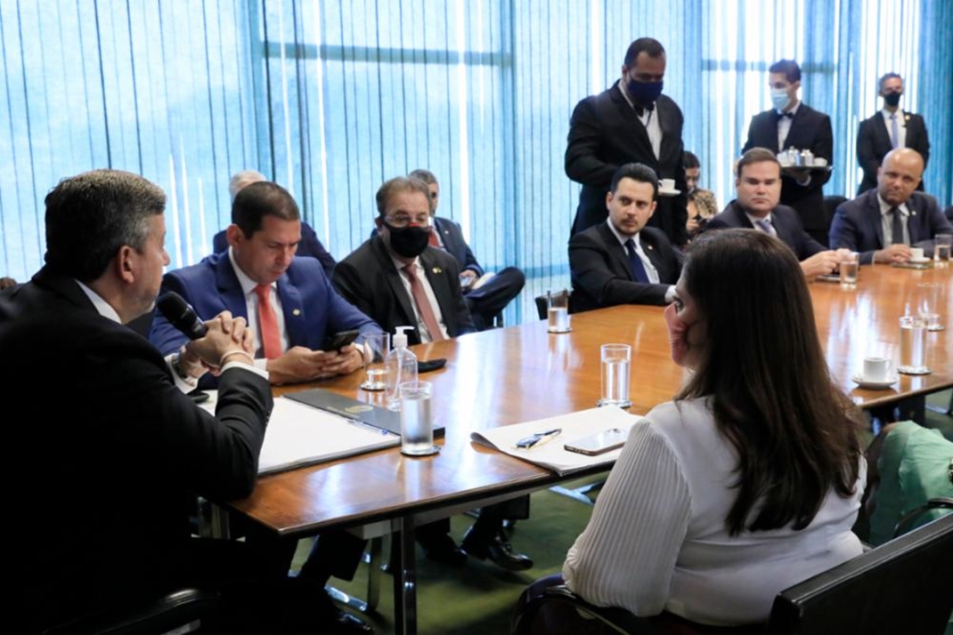 Lira e seus apoiadores luis macedo