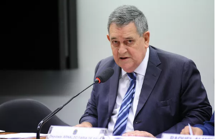 arnaldo faria de sa