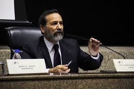 luciano caparroz advogado